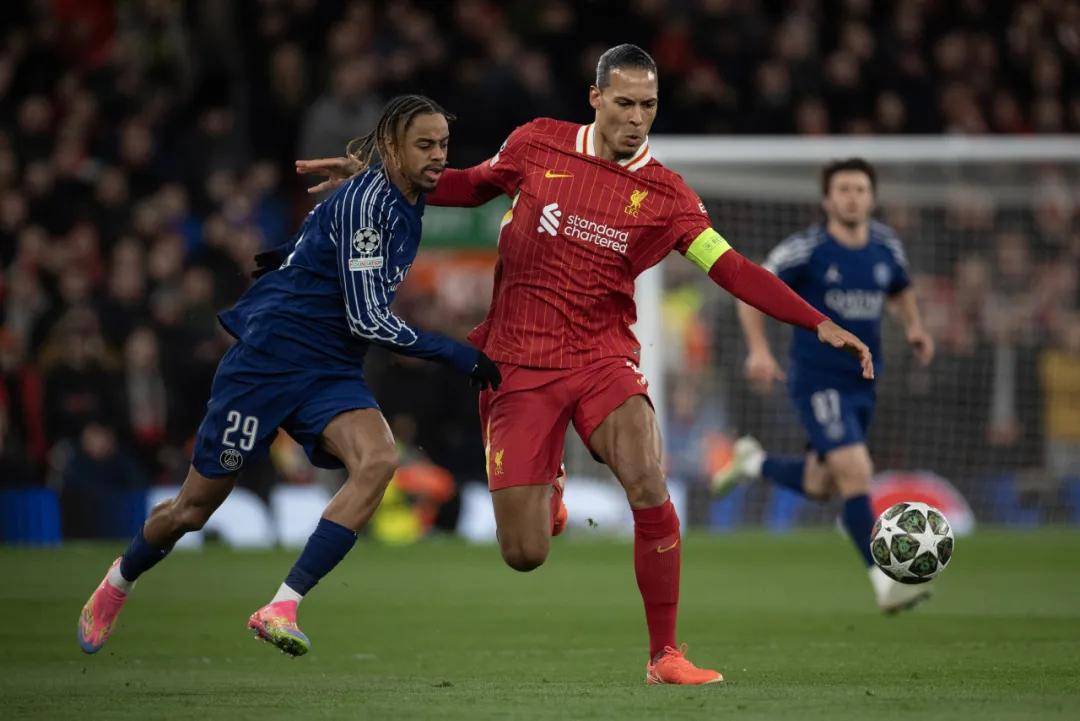 华体会登录-包含波尔图战平曼联，范戴克梅开二度欧冠的词条