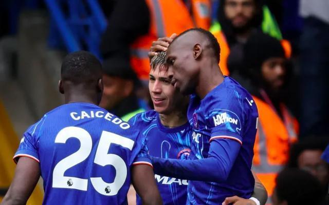 包含切尔西险胜莱比锡，凯恩梅开二度西甲的词条