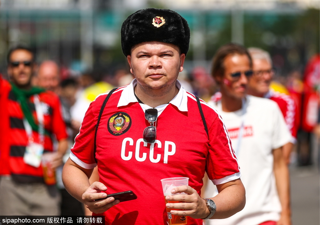 瑞士队迎战丹麦队，双方实力均不相上下